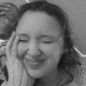 Meet your Posher, Chloe